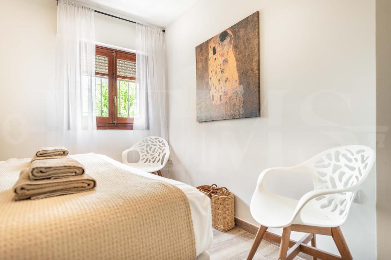 Spacious Apartment Next To Plaza De La Merced By Rems Малага Экстерьер фото